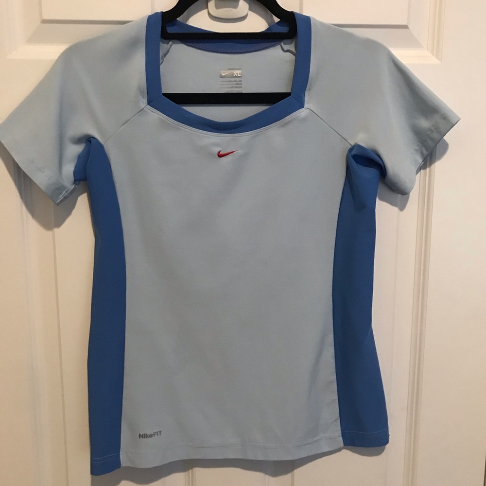 NIKE Dry-Fit Shirt